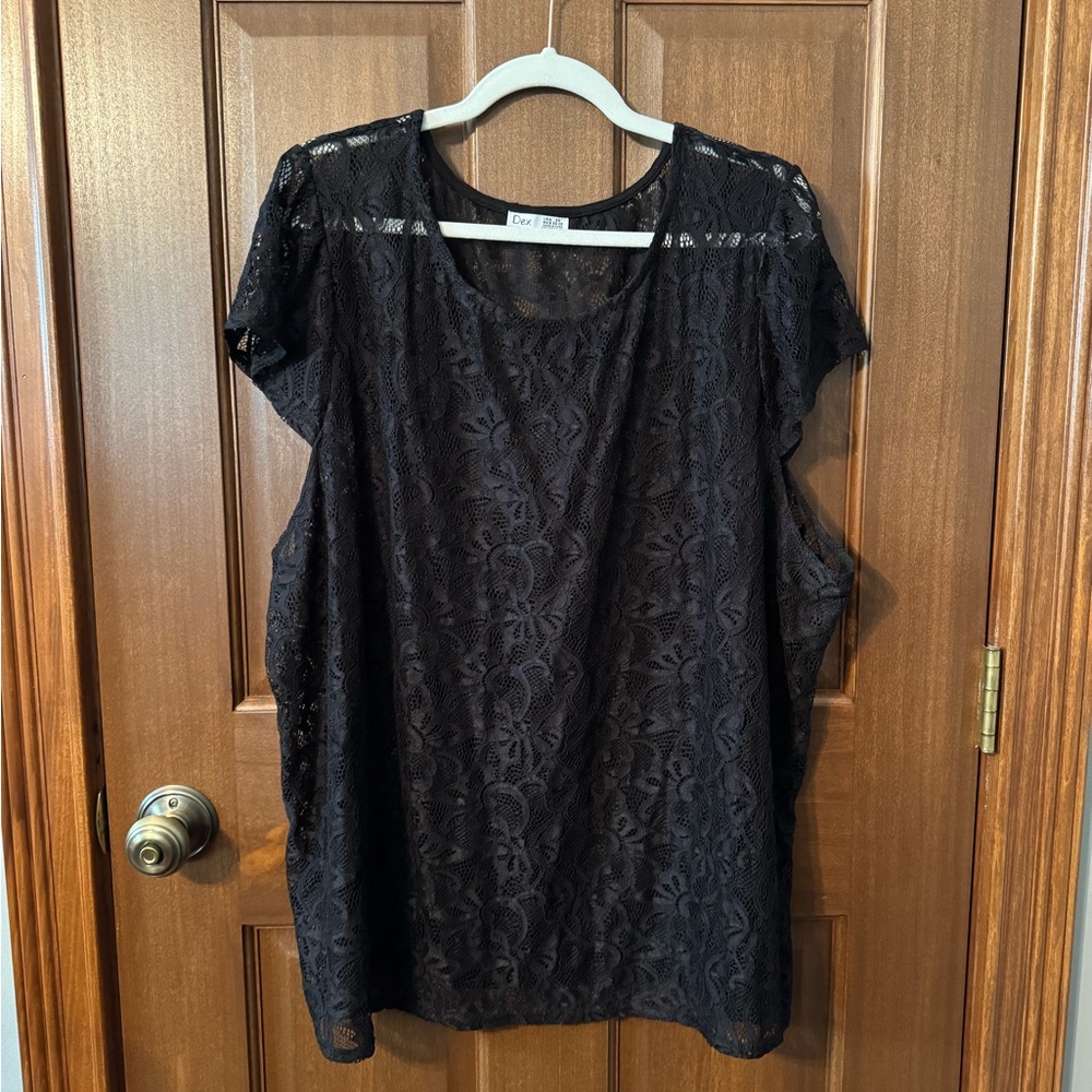 EUC Dex Black Boxy Cap Sleeve Blouse